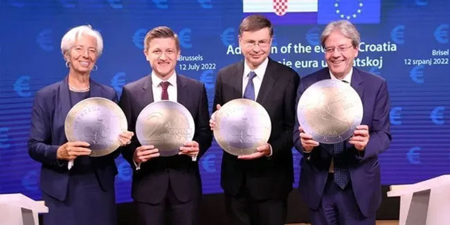 Hırvatistan resmen Euro Bölgesi'ne katıldı