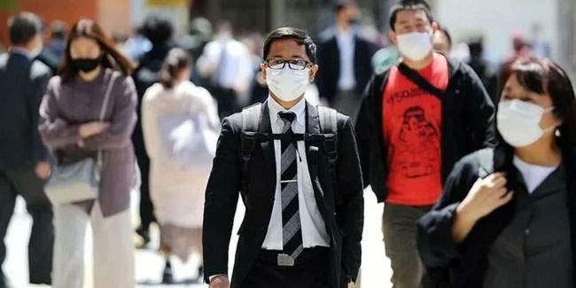Japonya'da maske zorunluluğu kaldırıldı