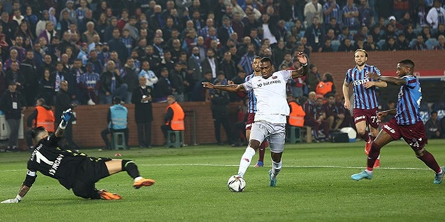 Antalyasporlu Haji Wright, son 5 maçta 6 gol attı