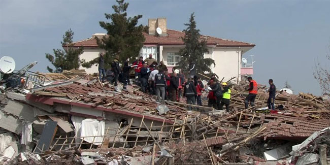 Malatya’da 5.6 deprem, 22 bina yıkıldı
