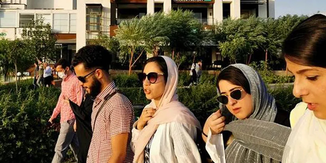 İran'da 19 Şubat'tan sonra koronavirüsten en yüksek can kaybı! Maske takmak zorunlu oldu