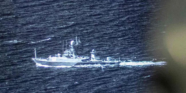 Rus savaş gemisi 'yakalandı!' Putin komutanı kovdu