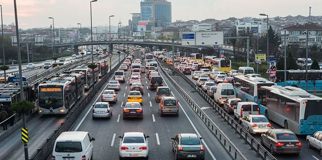 Trafikte yeni dönem: Otobüs ve minibüslerde kemer zorunlu oldu