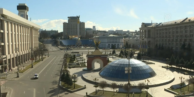 Kiev Bağımsızlık Meydanı'nda siren yerine Kiev şarkısı çaldı