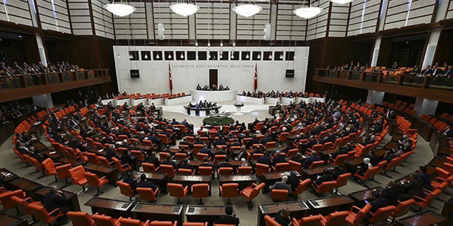 AKP 'Öğretmenlik Meslek Kanunu' teklifini TBMM'ye sundu