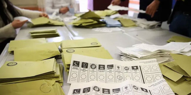 Ünlü anketçi, AK Parti'nin ''seçim yasası'' planını açıkladı: ''Çok akıllıca!''
