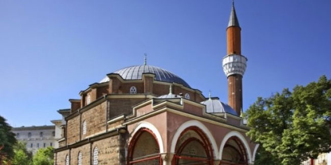 Irkçılar Sofya’daki tek camiyi müze yapmak istiyor!