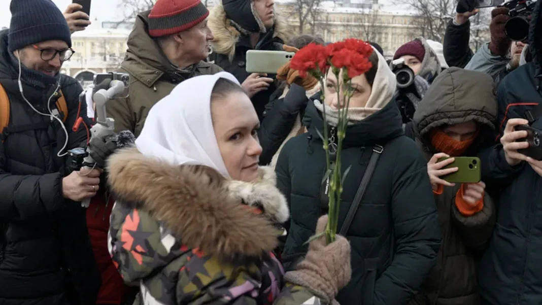 Rusya'da Savaş Protestosu 'Eşlerimizi Geri Verin'