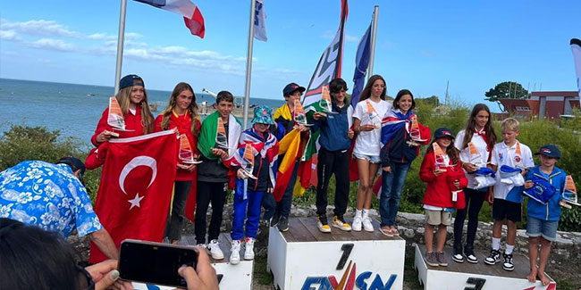 11 yaşındaki milli sörfçü Sarp, dünya üçüncüsü oldu