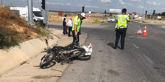 Acımasız sürücü çarptığı motosiklet sürücüsünü ölüme terk etti