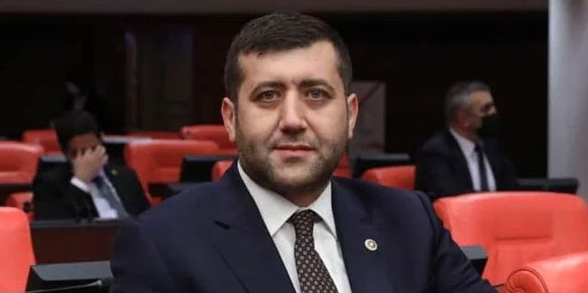 MHP'de ipler koptu! Milletvekili Baki Ersoy, MHP'den istifa etti