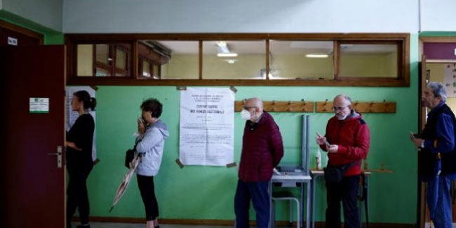 İtalya'da seçim: Oy kullanma işlemi başladı