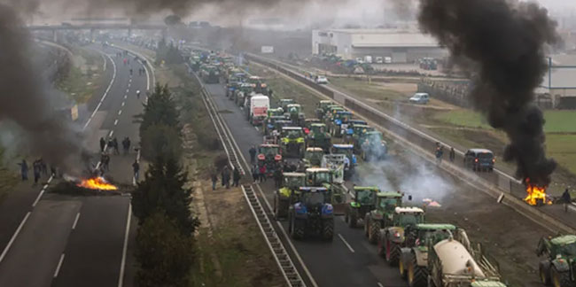 Avrupa'da çiftçilerin protestoları sürüyor