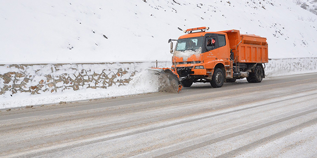 Sinop’ta il ve ilçelerinde 143 köy yolu kapandı