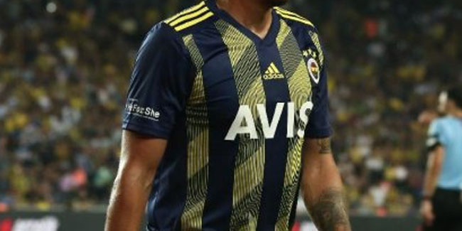 Fenerbahçe'de yıldız isim kadroya alınmadı!