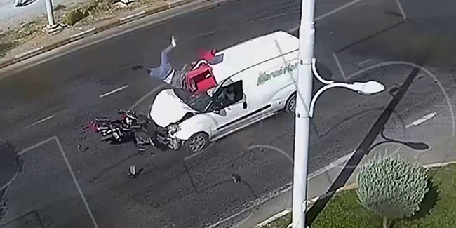 Feci kazada motosiklet sürücüsü havaya uçtu