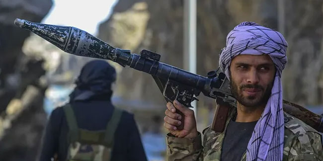 Taliban duyurdu: Direnişçilerin lideri yurtdışına kaçtı