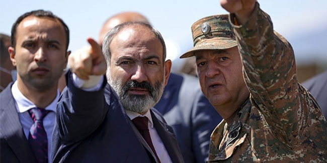Ermenistan Savunma Bakanı istifa etti!