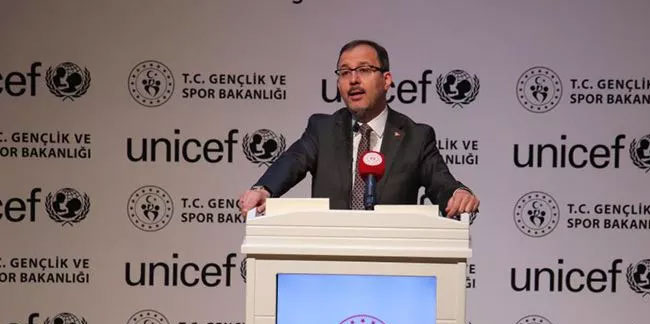 Mehmet Muharrem Kasapoğlu: Gençler Türkiye açısından umut teşkil ediyor