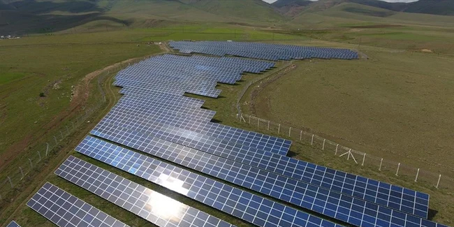 Erzurum'da güneş enerjisi 2 bin evi aydınlatacak