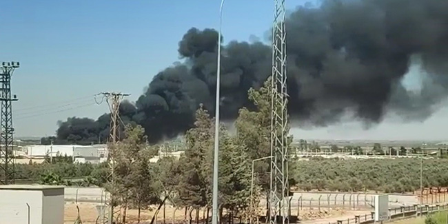 Suriye sınırındaki çadırkentte yangın