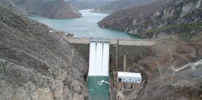 ''Baraj hasar gördü'' iddiası şehri karıştırdı