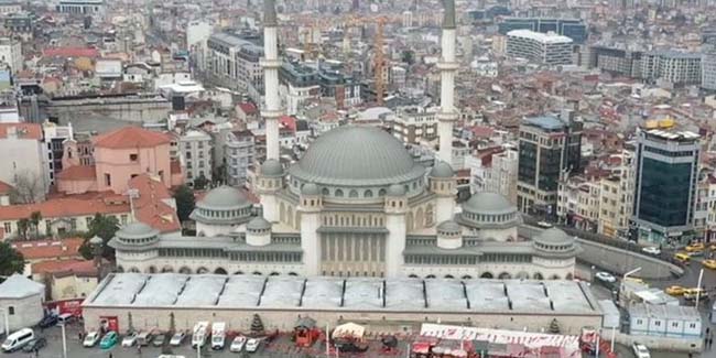 Taksim Camii'nin açılışı ertelendi
