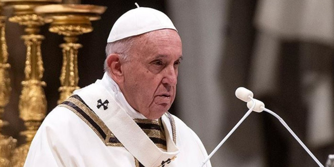 Papa: Bir kadına şiddet uygulamak Tanrı'ya hakarettir