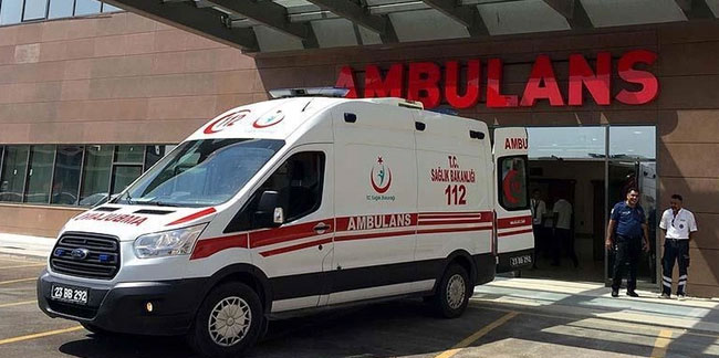 Erzurum'da feci kaza! Biri ağır yaralandı biri panik atak krizi geçirdi