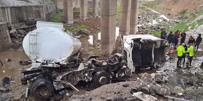 Cizre'de tanker köprüden düştü: 1 ölü, 1 yaralı