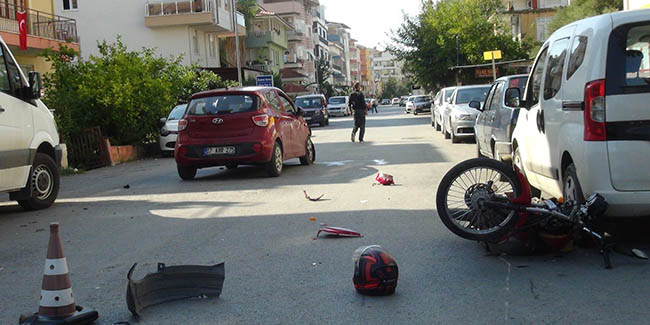 Manavgat'ta motosiklet kazası: 2 yaralı