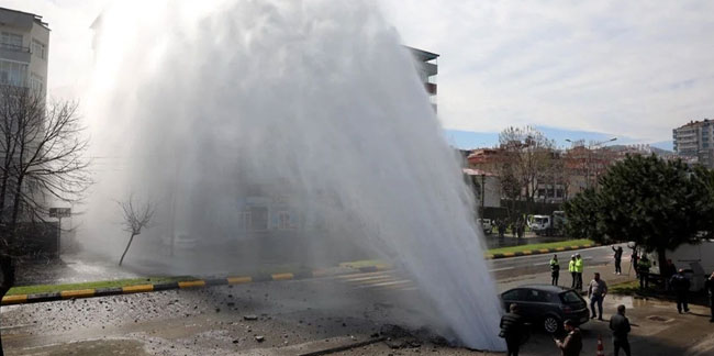 Trabzon'da patlayan su hattının verdiği hasarın maliyeti belli oldu!