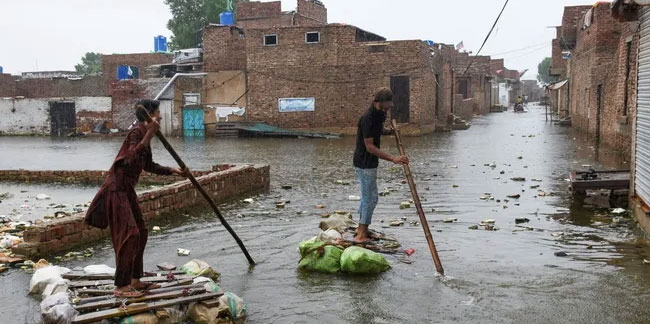 Pakistan'da sel felaketi: Ölü sayısı 1000'i aştı