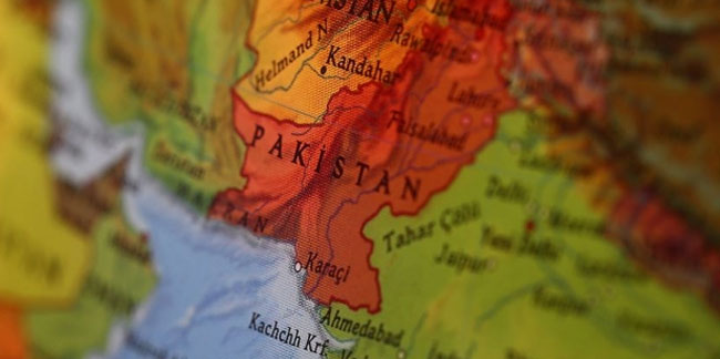 Pakistan’da minibüse silahlı saldırı: 5 ölü, 7 yaralı