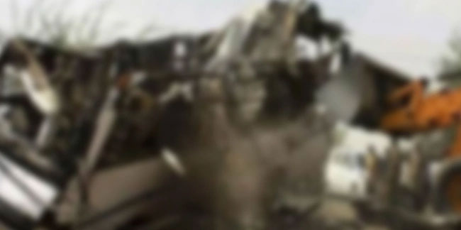 Korkunç kaza, kamyonet devrildi! 14 kişi hayatını kaybetti