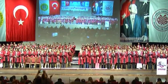Çapa Tıp Fakültesi mezuniyetinde Erdoğan'a gönderme: Gidecek değiliz!