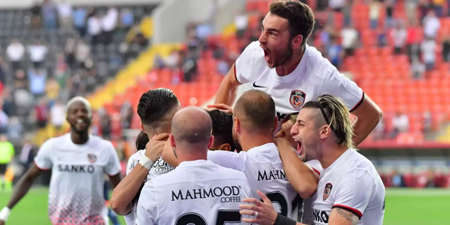 Gaziantep erken gol ile Başakşehir’i mağlup etti! (Maç Özeti)