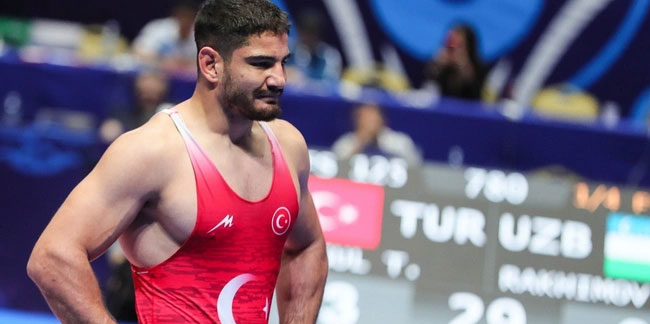Taha Akgül, Dünya Güreş Şampiyonası'nda bronz madalya kazandı