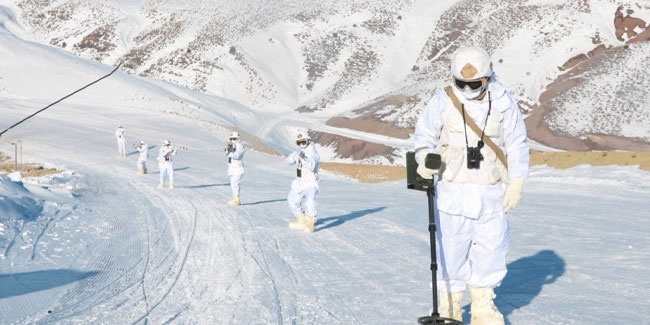 Kayak tutkunlarının güvenliği Mehmetçik'e emanet