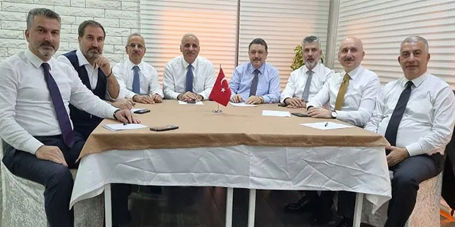 AK Parti Trabzon heyetinden birlik mesajı! ''Parolamız belli''