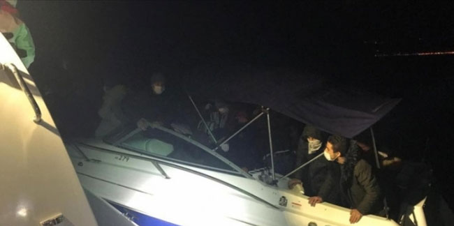 Marmaris açıklarında 19 düzensiz göçmen kurtarıldı