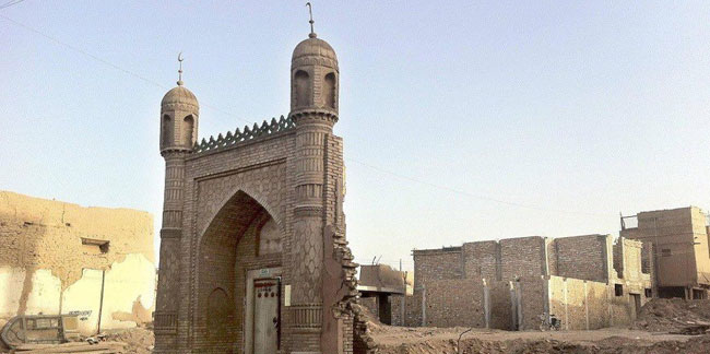 Doğu Türkistan'da zulüm sürüyor! Çin hükumeti camileri yıkıyor