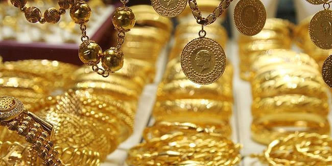 Antalya'da kuyumcuda 20 kilo sahte altın ele geçirildi