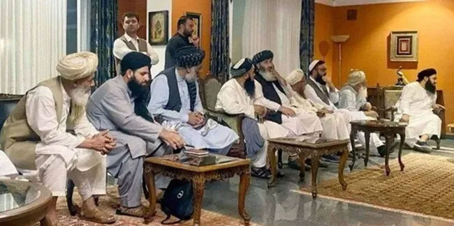 Obama'nın takasla serbest bıraktığı 5 Taliban üyesi Afganistan'da yeni hükümette