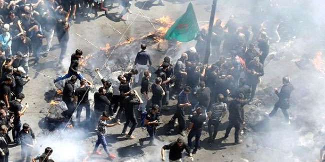 İran'da benzin zammı protestolarında 12 kişi hayatını kaybetti