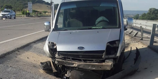 Ezine'de trafik kazası: 2 yaralı
