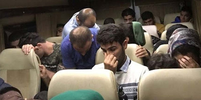 Ankara’da bir minibüsün içinden 30 düzensiz göçmen çıktı