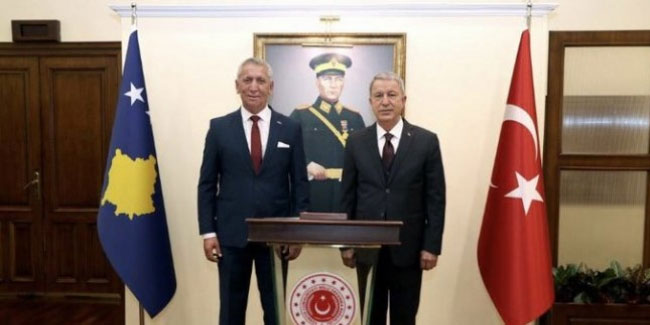 Milli Savunma Bakanı Akar, Kosovalı mevkidaşı Quni ile görüştü