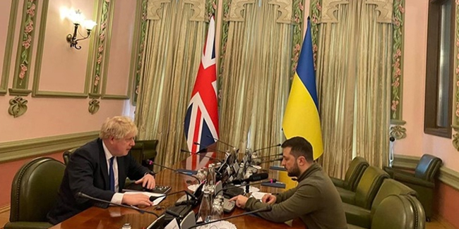 İngiltere Başbakanı Johnson ile Ukrayna Devlet Başkanı Zelenskiy yüz yüze görüştü