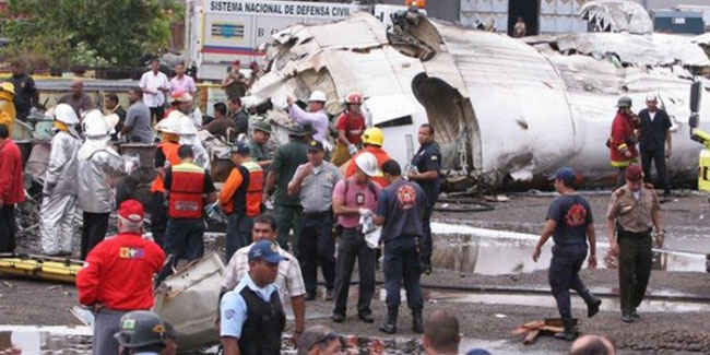 Venezuela'da iş adamlarının bulunduğu, altın taşıdığı iddia edilen uçak düştü